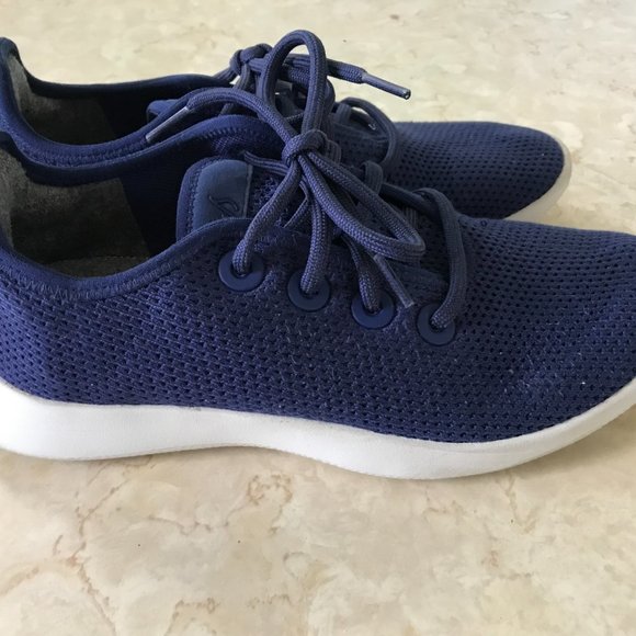 Allbirds Tree Runner Sz 9 Eco Friendly Wool Shoes Navy Blue and White - Picture 2 of 11